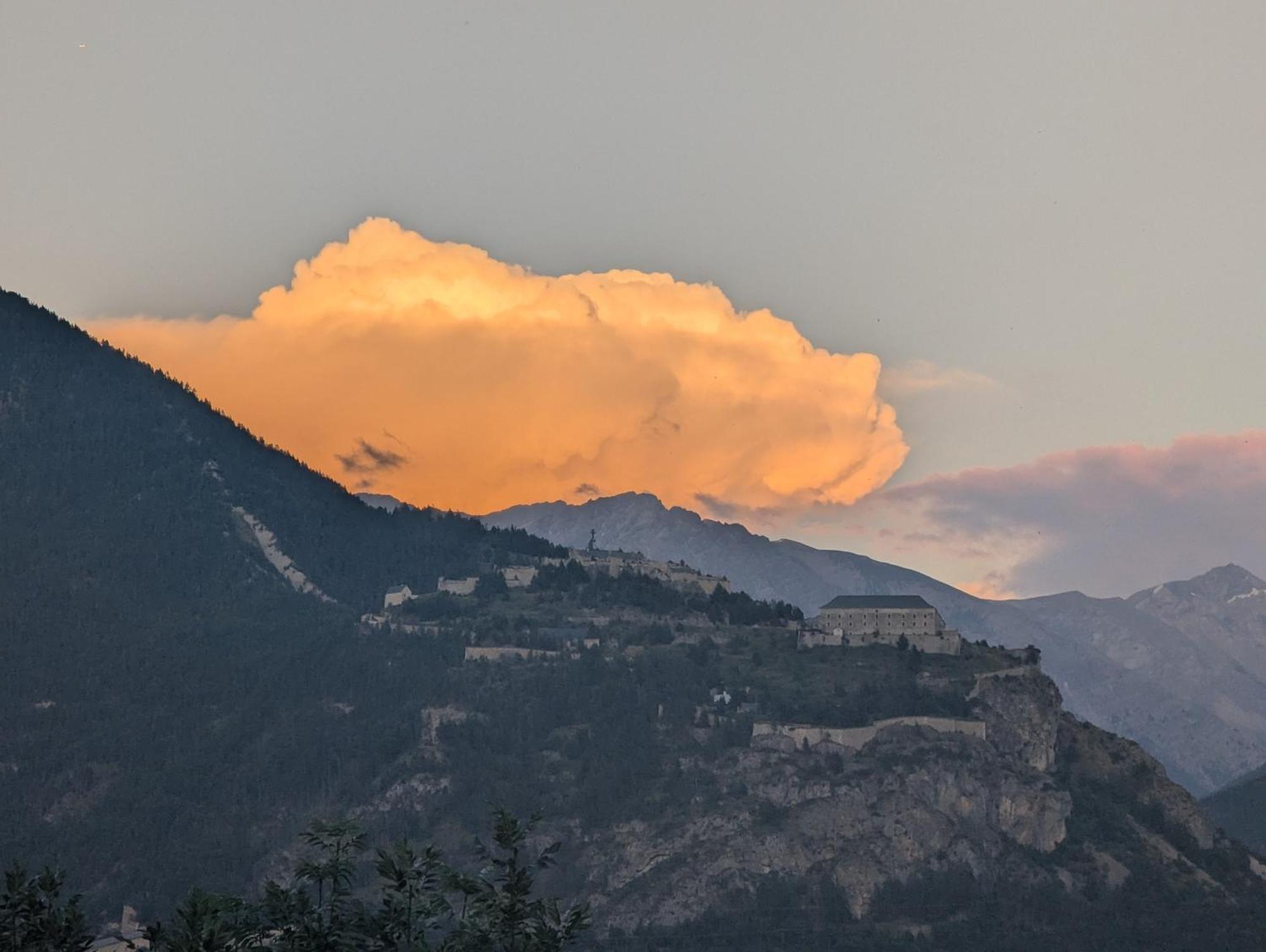 Les Cles Des Pistes Lägenhet Puy-Saint-Pierre Exteriör bild