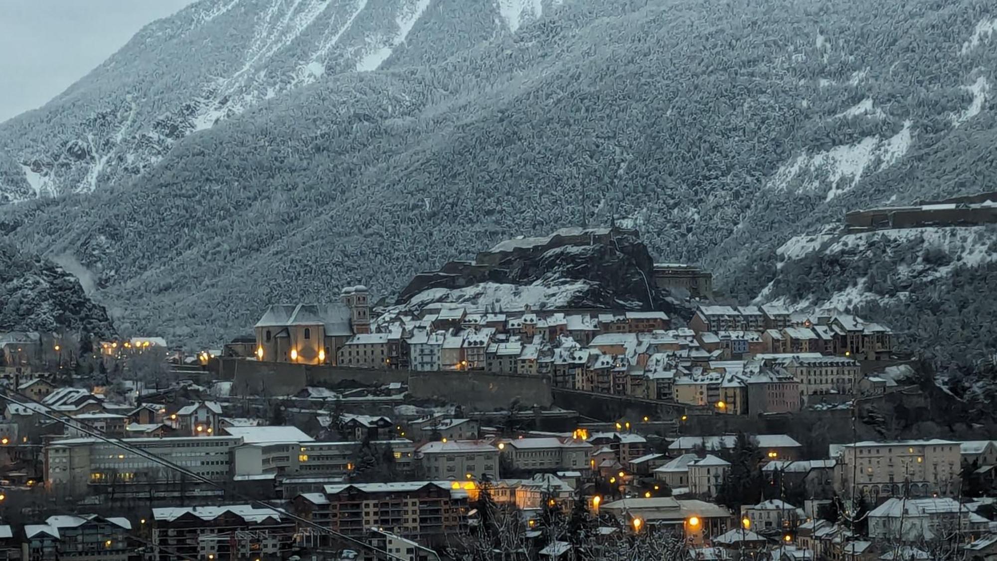 Les Cles Des Pistes Lägenhet Puy-Saint-Pierre Exteriör bild